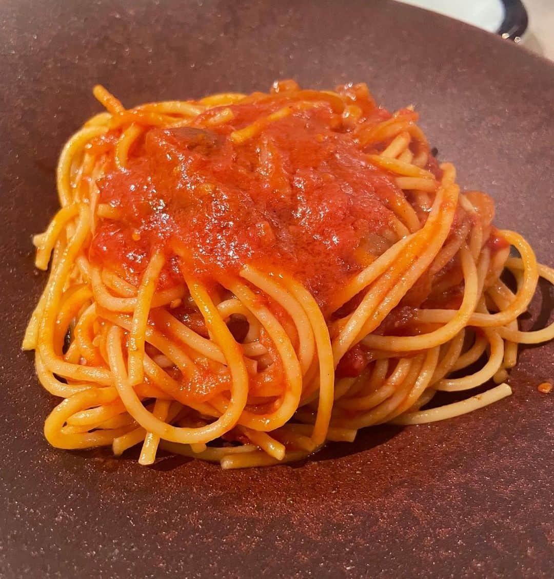 諸塚香奈実さんのインスタグラム写真 - (諸塚香奈実Instagram)「食べて食べて食べて飲んで食べて飲んで食べた日。 (実際はもっと品数食べてる)  🐷  自分の胃袋が心配  すべては春のせい🌸🌸」4月7日 15時29分 - moro_ciao