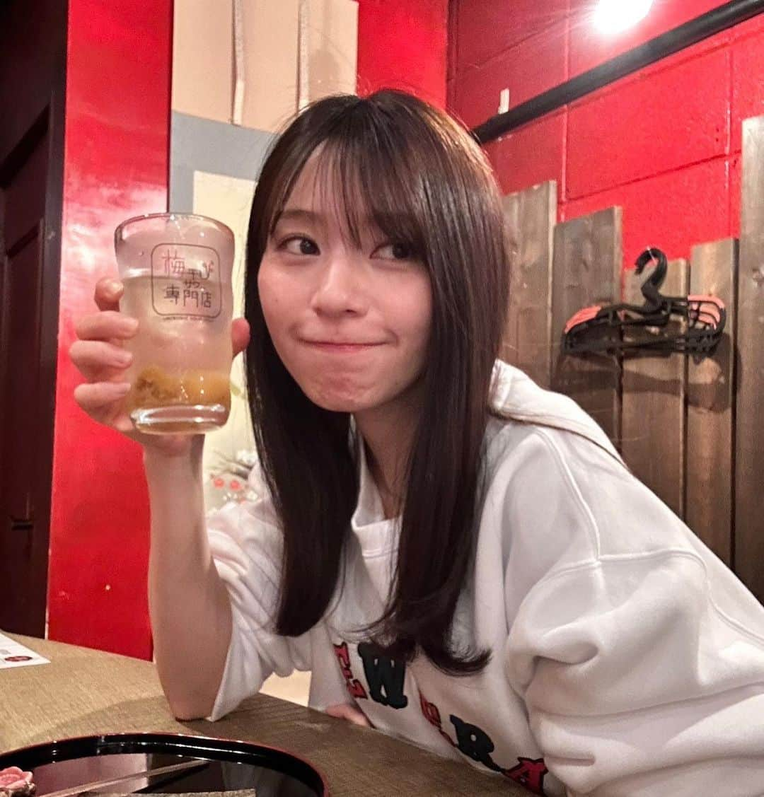 諸塚香奈実さんのインスタグラム写真 - (諸塚香奈実Instagram)「食べて食べて食べて飲んで食べて飲んで食べた日。 (実際はもっと品数食べてる)  🐷  自分の胃袋が心配  すべては春のせい🌸🌸」4月7日 15時29分 - moro_ciao