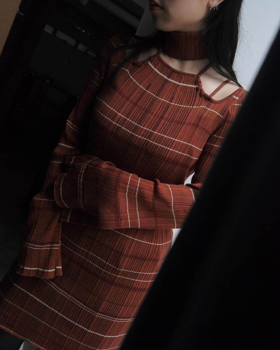 MIDWEST TOKYO WOMENのインスタグラム：「@mamekurogouchi  Random ribbed plaid knitted dress with choker」