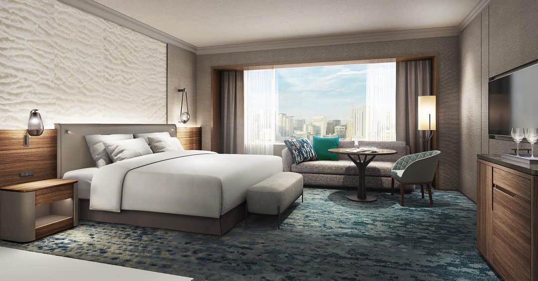The Westin Osaka （ウェスティンホテル大阪）のインスタグラム：「うめきた2期(グラングリーン大阪)や大阪駅周辺の再開発、さらに2025年には大阪・関西万博の開催など今後大阪がより魅力的な街に✨  2023年6月3日に開業30周年を迎えるこの機に、ウェスティンホテル大阪は順次客室からリニューアルいたします。 ラグジュアリーフロアの客室は「水の都」大阪をイメージし、水の流れや煌めき、豊かな自然をモチーフに快適性を追求したデザインに。 西側のお部屋からは大阪湾に沈みゆく夕日が、東側のお部屋からは梅田の煌めく夜景がお楽しみいただけます。  詳細は順次ホームページやSNSで発信いたします。 (※写真はイメージです)  ホームページはプロフィールリンクからご覧いただけます→@westinosaka ————————————————— #30周年 #改装 #リニューアル #客室リニューアル #客室 #renewal #うめきた #グラングリーン大阪 ————————————————— Tag@westinosaka to share your image with us. ⠀⠀ #WestinOsaka #ウェスティンホテル大阪」