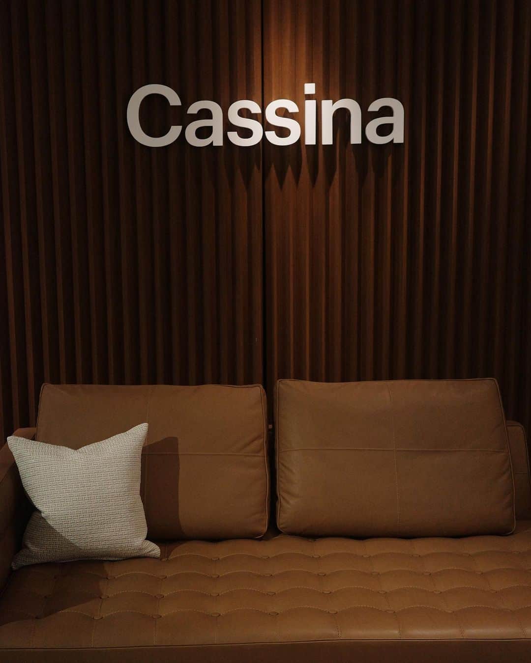 神山まりあさんのインスタグラム写真 - (神山まりあInstagram)「Cassinaの内覧会に行ってきました♡ 素敵な家具がたくさん… インテリアコーディネートなどインスパイアされまくり😭✨ あぁ、インテリアって楽しい。 またすぐ行きます、カッシーナ。  #cassina #cassinaixc #カッシーナイクスシー @cassinaixc_official」4月7日 16時22分 - mariakamiyama