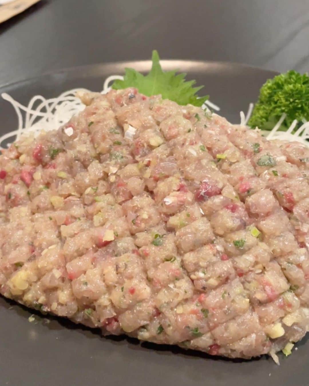 林克治のインスタグラム：「3月にリニューアルオープンしました 「居酒屋みはらし亭」さんに行って参りました！ 絶品のなめろう！！！ お酒がくいくい進んじゃいます！ 野島崎灯台を眺めながら最高シチュエーションでお酒を飲めるお店さんです！ オススメです！！！  #居酒屋みはらし亭 #みはらし亭 #野島崎灯台 #南房総市白浜町 #なめろう #美味杉謙信 #リニューアルオープン」