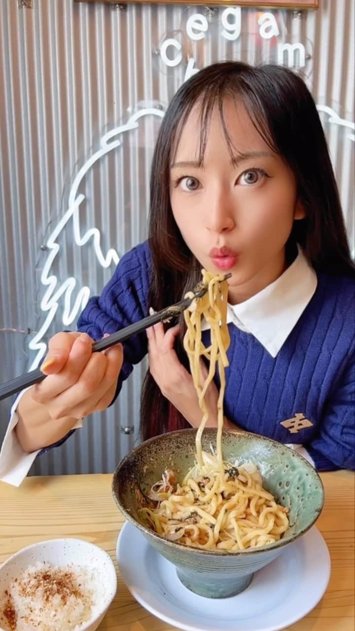 だふちゃん 。のインスタグラム：「高知本店の限定まぜそば🧡うまし🧡  love Ramen🍜💓  #ラーメンチョンマゲ #ramen」