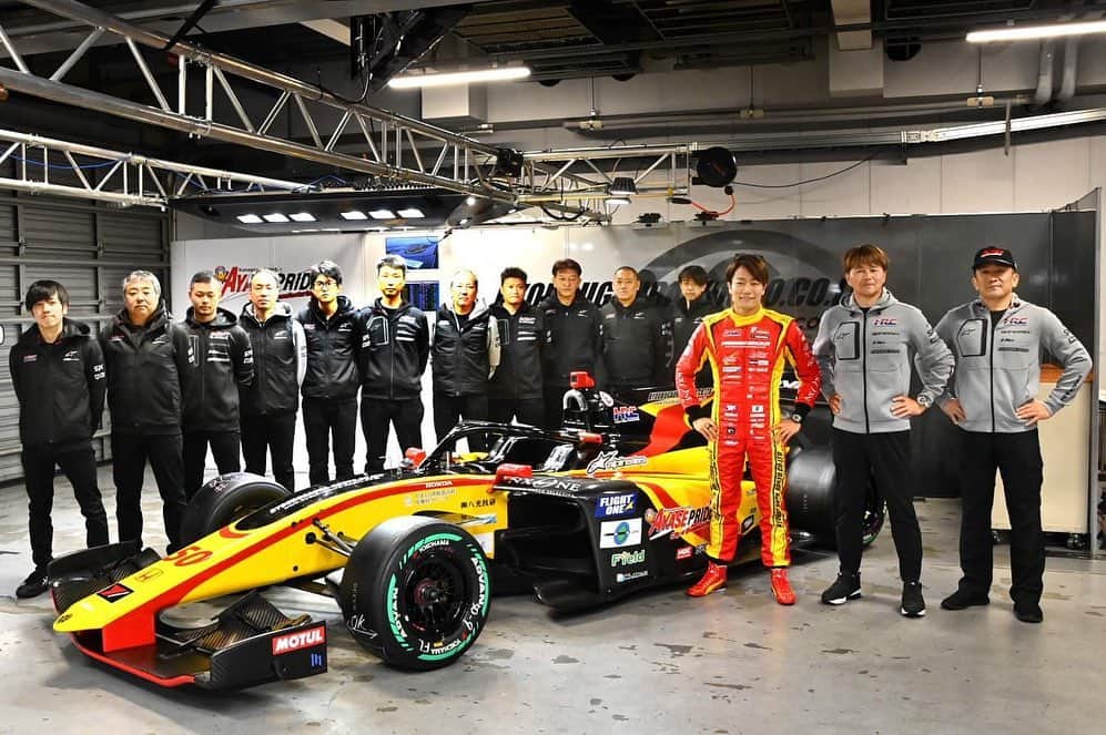 松下信治のインスタグラム：「My team 23' 🟡🟥 @bmaxracingteam  @hondaracingglobal   - Sponsor - Richard mille  フライトワン | 城装 浪速運送 | Wellport | Bandel  Surestyle | かんのたかし | Fyeld  知多大動物病院 | 丸井商會 | plum.co.ltd 関西エステート | 橋本産業 | Ambi  新世界グリル梵 | Dr.ishiguro | クローバー Coldstragejapan | Esirdesign | 初亀倉庫 Autobacs | Araihelmet | PUMA | inspiral」