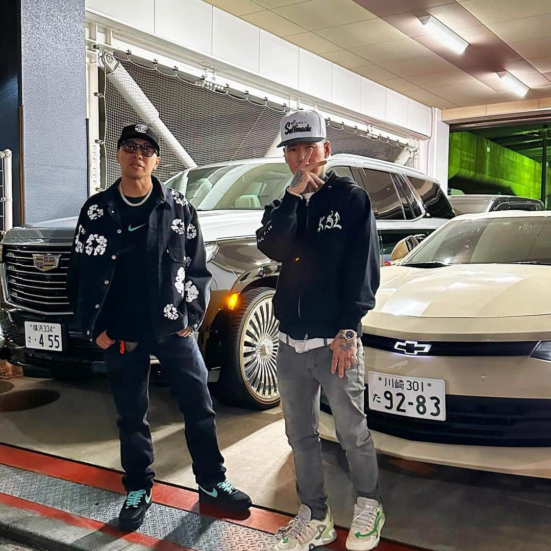 Kayzabroさんのインスタグラム写真 - (KayzabroInstagram)「昨日はKOWICHIと⚡️⚡️ #kslsupply #newestunitedhiphopstore」4月7日 17時00分 - kayzabro_ds455