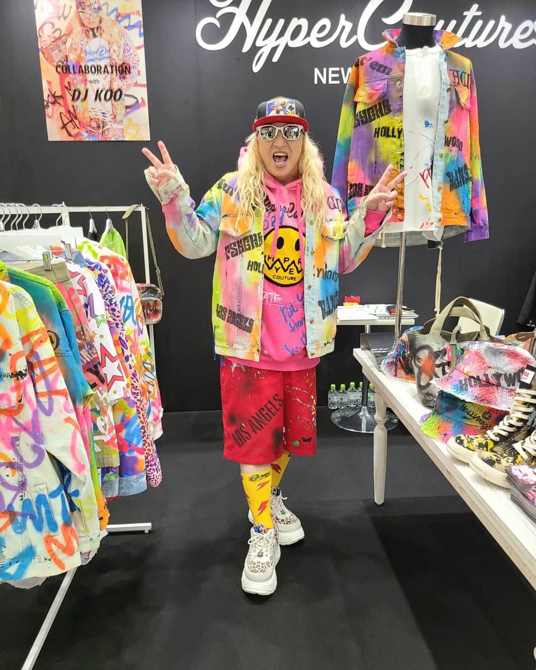 DJ KOOさんのインスタグラム写真 - (DJ KOOInstagram)「FaW TOKYO 東京ビッグサイト Hyper Couture with DJ KOO 新作コラボ商品が登場 DO DANCE ！！  "MAKE SOME NOISE" まさに音を感じるファッションです！！   #fawtokyo  #hypercouture  #DJKOO」4月7日 17時20分 - dj_koo1019