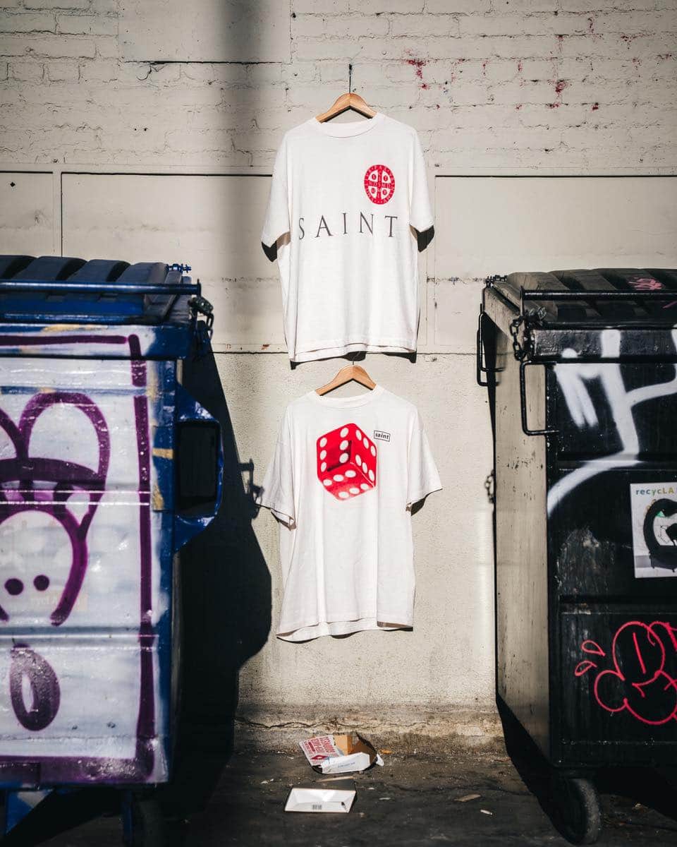 のインスタグラム：「【 ©SAINT Mxxxxxx 】>>> LAUNCHING 4.8(sat) 10:00-   ©︎ SAINT Mxxxxxx SS23 Drop 6  READYMADEのデザイナー細川雄太と、ロサンゼルスのマルチヴィジュアルアーティストであるCali Thornhill DeWittが手掛ける©︎SAINT Mxxxxxx。SS23シーズンのDrop 6が到着。 ダイスやサークルのモチーフや、”control”のレターなど、カラーとグラフィックがアクセントになったキャッチーなTシャツ類が登場。  @saint_mx6_official @caramelbobby @rkrkrk  ◼️RESTIR.COM ONLINE STORE 　4/8(sat) 10:00〜発売開始  ◼️RESTIR BOUTIQUE 　4/8(sat) 11:00〜発売開始  #SAINTMxxxxxx #RESTIR #mens #ss23」