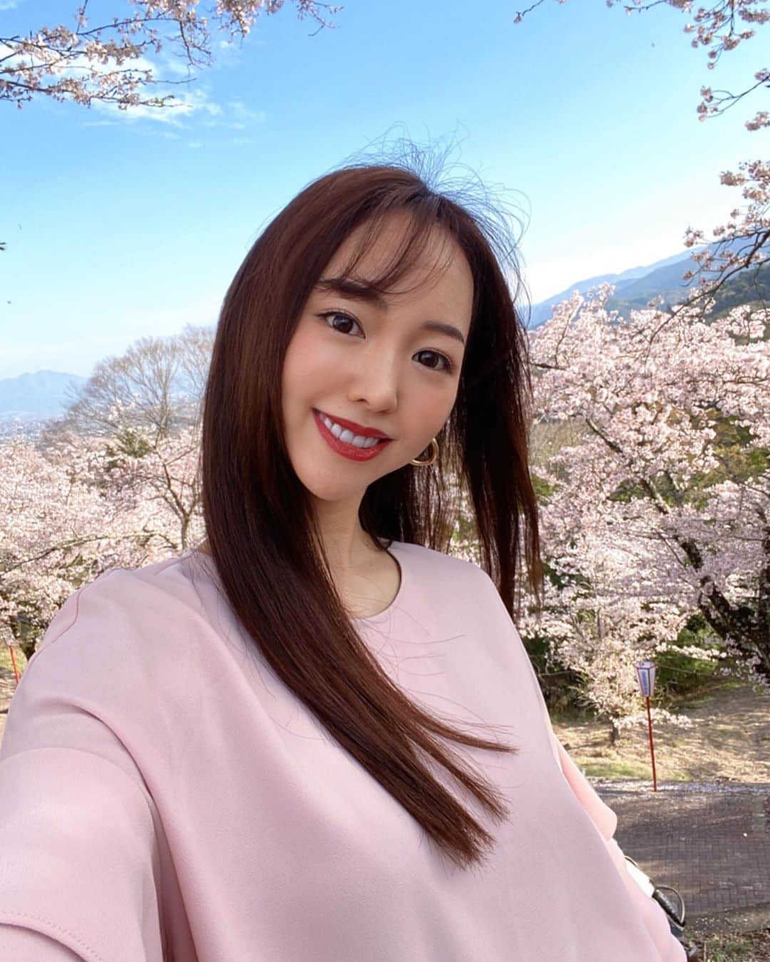 加藤桃子のインスタグラム：「🌸🌸🌸  #sakura #cherryblossom  #japan #japantravel  #japanculture  #yamanashi #桜 #桜スポット  #山梨観光  #山梨」