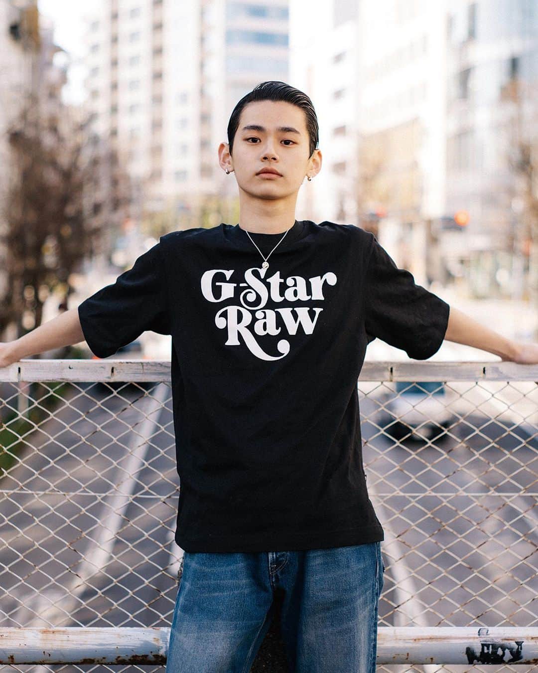 G-Star RAW Japanさんのインスタグラム写真 - (G-Star RAW JapanInstagram)「Check out @noserln  in the Japan limited Unisex Foxy Boxy T-shirt.  G-Star RAWのグラフィックロゴTシャツが、日本限定で登場！   #GStarRAW #GStarRAWjapan #ジースターロゥ #ロゴT #Tシャツコーデ #Ｔシャツ #日本限定」4月7日 18時02分 - gstarraw_jp