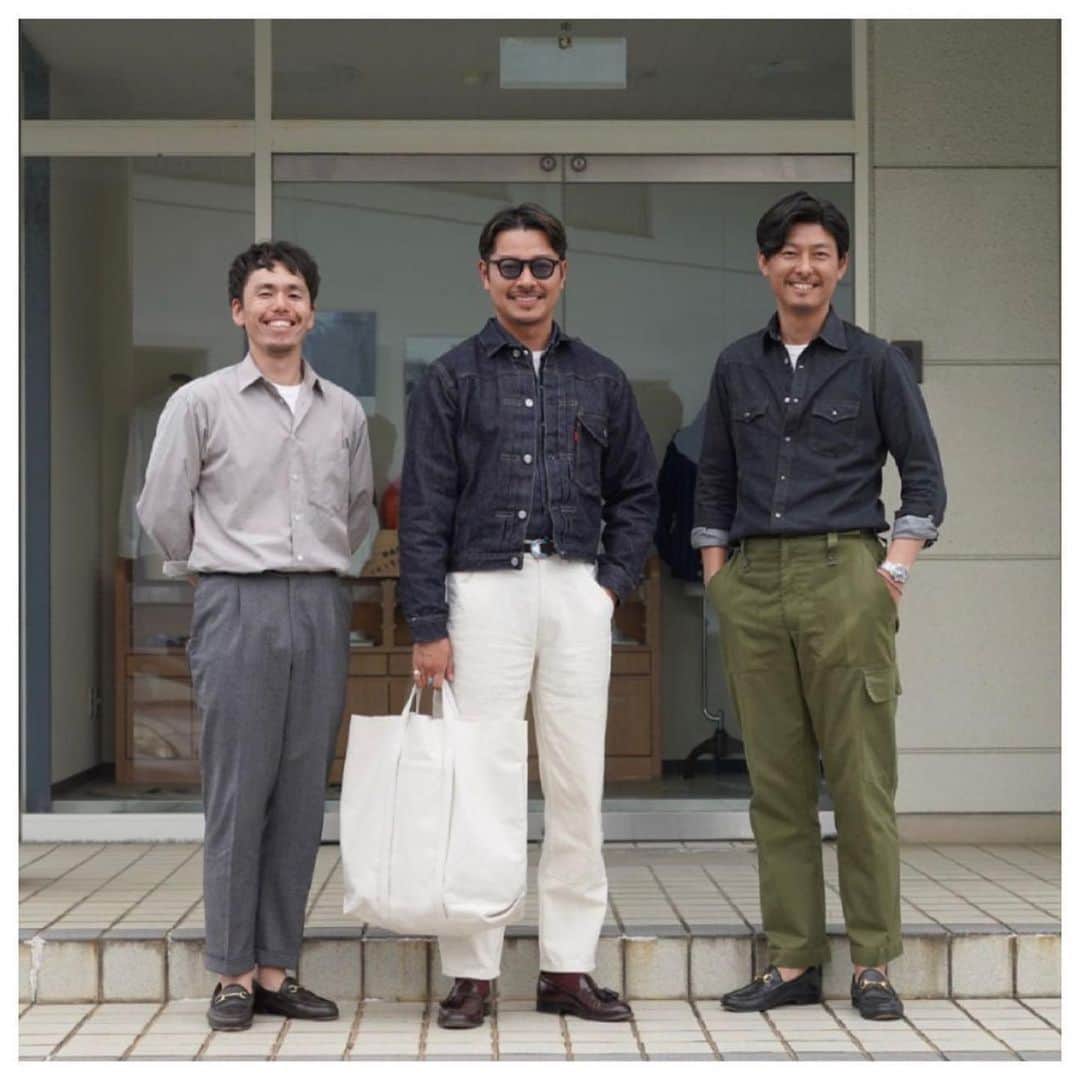 高田朋佳のインスタグラム：「I went to Okayama for a new project for “WEARLNESS”.  Now that we have fever opportunities to wear dress shirts, I will make a special shirts with them.  #dressshirts #elegantshirts #wearlness  @wearlness #makeyourlifstylewithwearlness」