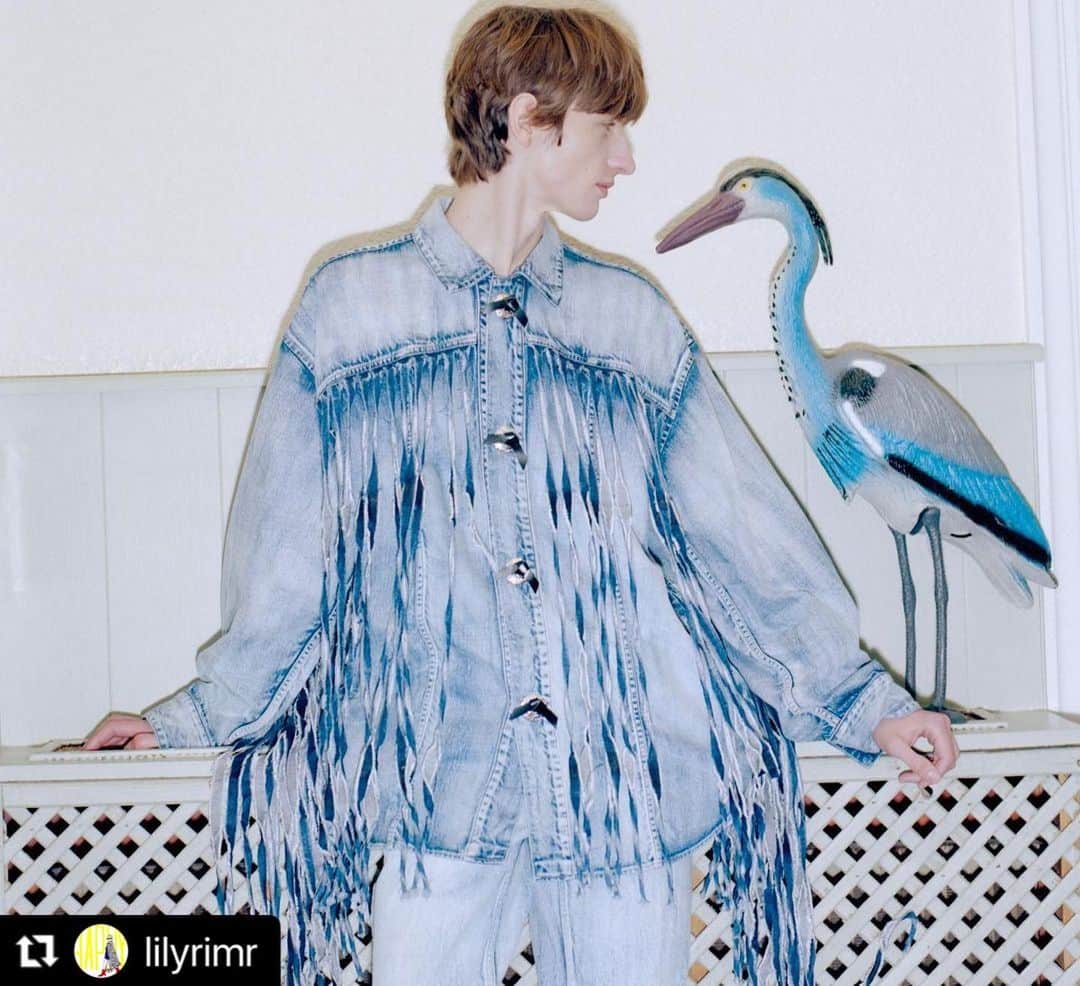 TOGAさんのインスタグラム写真 - (TOGAInstagram)「Repost from @lilyrimr   TOGA ARCHIVES SS23 Denim fringe jacket featured in @theglassmagazine   Available at TOGA STORES and TOGA ONLINE STORE.  @togaarchives_online  https://store.toga.jp  #toga #togaarchives #togapulla #togavirilis」4月7日 18時18分 - togaarchives