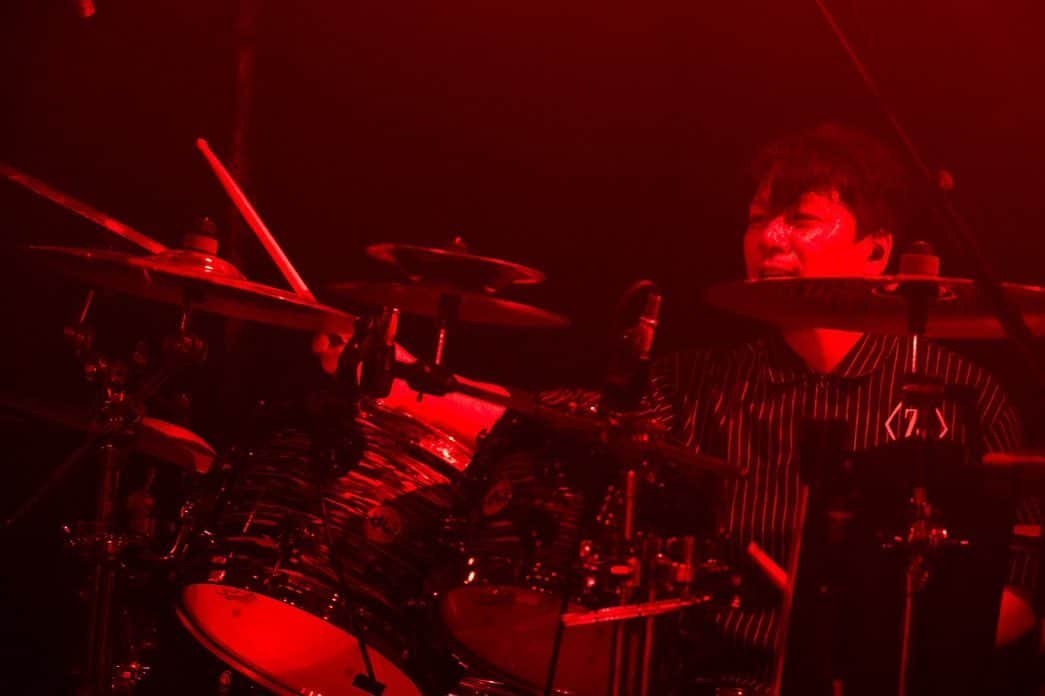 HIROSHIのインスタグラム：「神戸太陽と虎 PINEFIELDS NIGHT2023  古都のドブネズミ vs 神戸のゴキブリ  久々のガガガSPとの2マン楽しかったしめちゃ熱かった〜！ ライブハウスはこうでなくちゃね！ 遊んでくれたみんなありがとう♪  photo @ishii_maki」