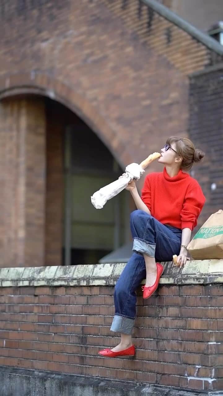 fukishaljのインスタグラム：「Memories 🧸🩷  今日は私がナレーションを担当している " 気づきの扉" の放送日😊 実はナレーションをしていると知らない方も多いとおもうので…笑 またここで告知させてください🤭✨ テレ朝またはTVerでみれるので是非ご覧ください♪」