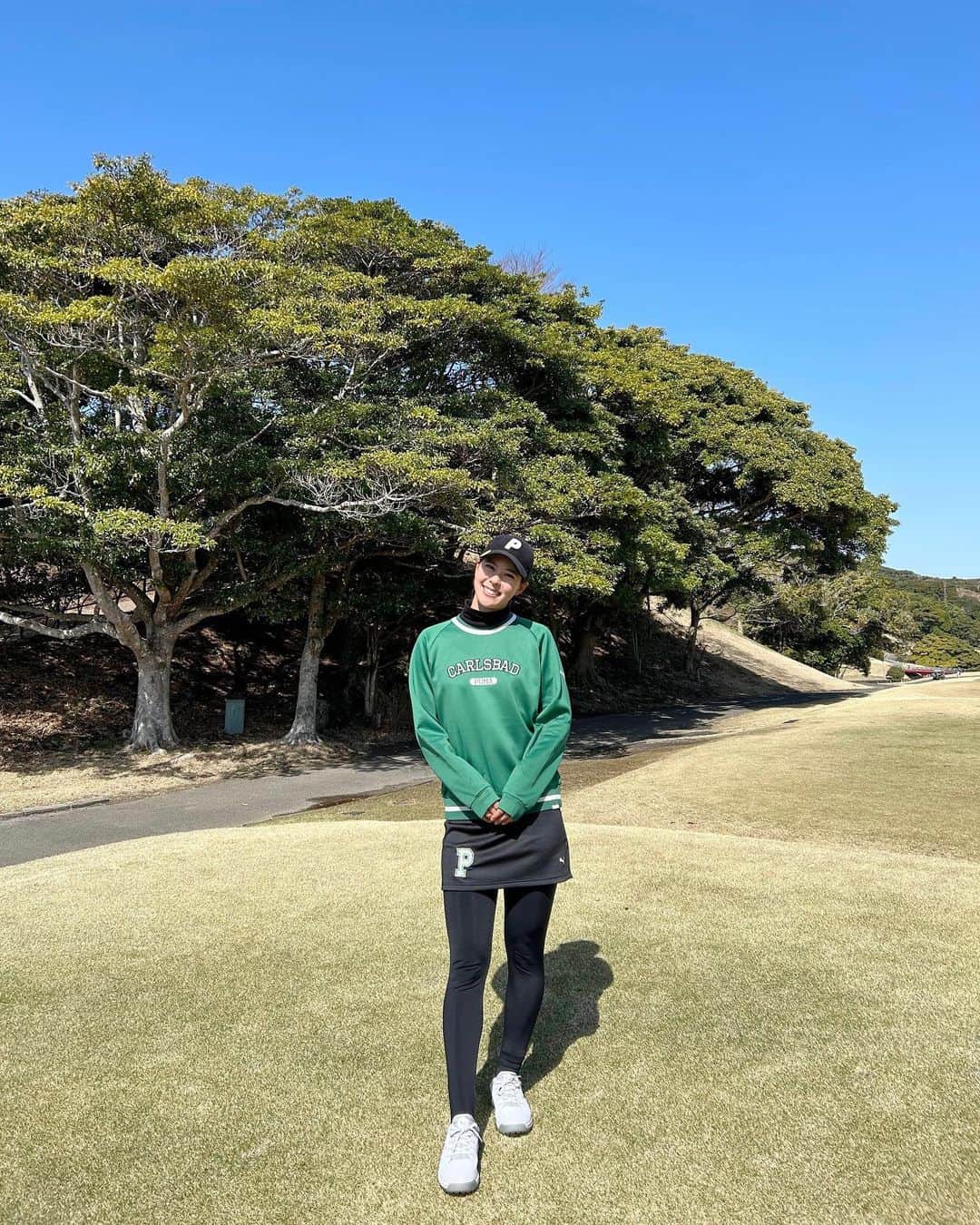のインスタグラム：「GREEN 💚💚💚  #golf #golfwear #ゴルフ #ゴルフウェア #ゴルフ女子 #ゴルフコーデ #PUMA」