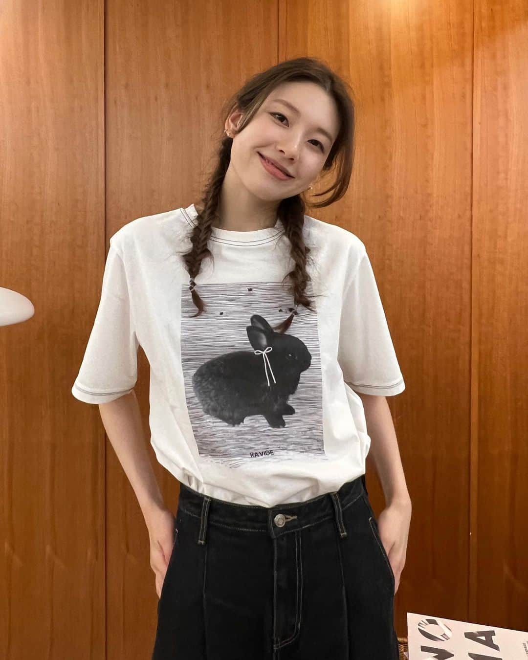 キム・ジンギョンさんのインスタグラム写真 - (キム・ジンギョンInstagram)「🐰🖤」4月7日 18時46分 - jinkyung3_3