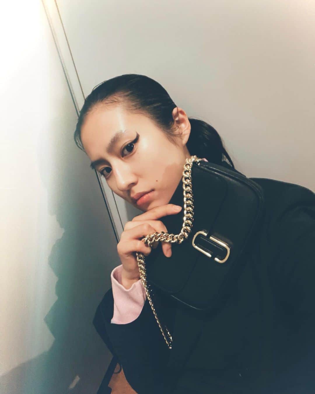 のインスタグラム：「moshi-moshi〜📞？」