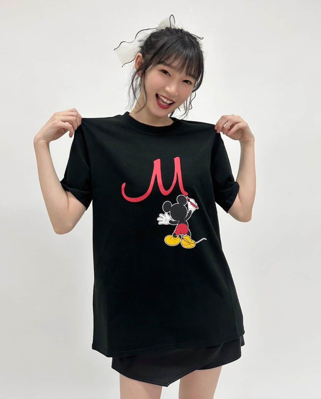 宮本佳林さんのインスタグラム写真 - (宮本佳林Instagram)「♡  e-LineUP!Mallで  M-line club  オリジナルミッキーマウスTシャツ ゲットしてください🐭  #オリジナルT #ミッキー」4月7日 18時51分 - karin_miyamoto.official
