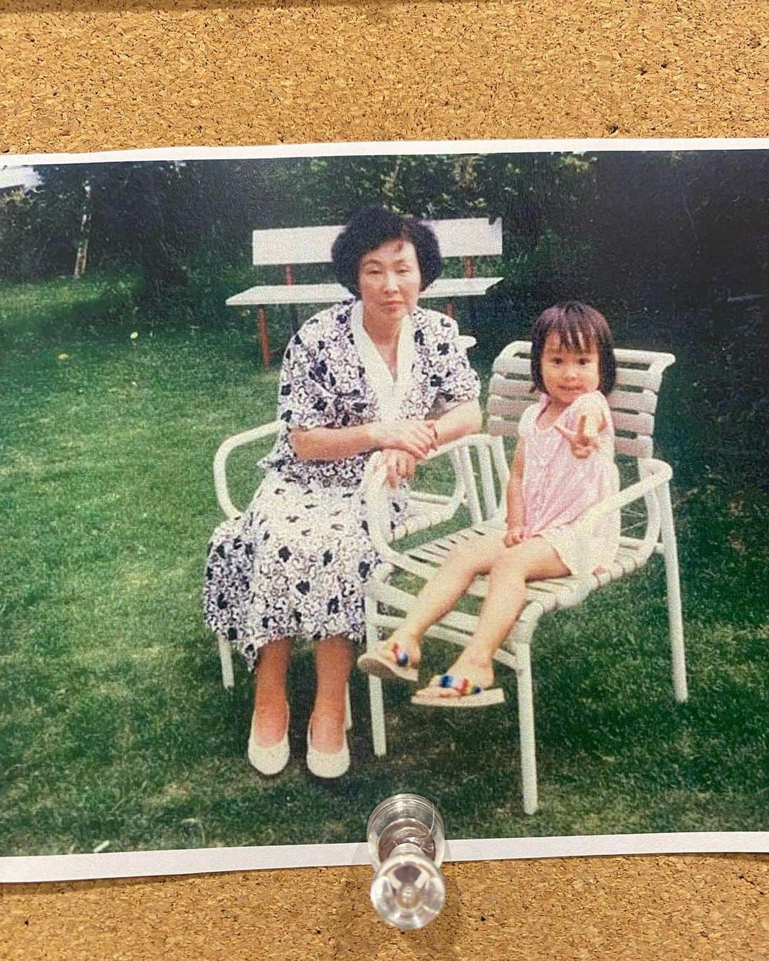 渕上彩夏さんのインスタグラム写真 - (渕上彩夏Instagram)「𓂃 𓂃 優しくて料理上手で 家庭菜園とお花が大好きで 明るく朗らかなおばあちゃん。  天国でゆっくり休んでね𓂃𓈒𓏸 これからもずっと、大好きだよ。  おばあちゃんの孫で幸せでした。 ありがとうの気持ちでいっぱいです。  𓂃𓂃𓂃𓂃𓂃𓂃𓂃𓂃𓂃𓂃𓂃𓂃𓂃𓅪˒˒」4月7日 18時53分 - ayakafuchigami725