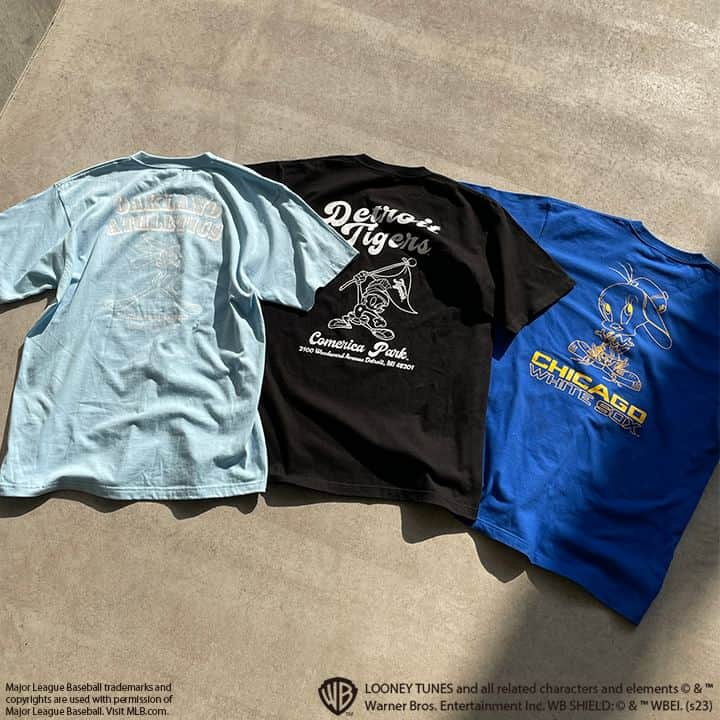 ルーニー・テューンズ公式さんのインスタグラム写真 - (ルーニー・テューンズ公式Instagram)「LOONEY TUNES×MLBコラボ第2弾発売🎉  シンプルながらもストリートテイストがたっぷり盛り込まれたTシャツとシャツが登場✨ 今回は新たにマービン・ザ・マーシャンがソロのデザインで仲間入り。 これからの季節、ユニセックスで楽しめるアイテムです💫 4/10(月)まで開催中のBACK TO THE FIELD 梅田EST POP UP STOREにて、明日4/8(土)から発売開始！  ■BTTF 梅田EST POP UP■ 📍場所：梅田EST (West Area W24) 　　　（〒530-0017 大阪府大阪市北区角田町3-25 EST OSAKA-UMEDA 1F） 📅開催期間：3月31日(金)～4月10日(月) 🕐営業時間：11:00～21:00（月曜～土曜）11:00～20:00（日曜）  @back_to_the_field_official  @back_to_the_field_mens   #bttf #newcollection #mlb #LooneyTunes #ルーニーテューンズ #ストリートファッション #ストリートコーデ #トゥイーティー #バッグスバニー #マービンザマーシャン」4月7日 19時04分 - looneytunes_jp