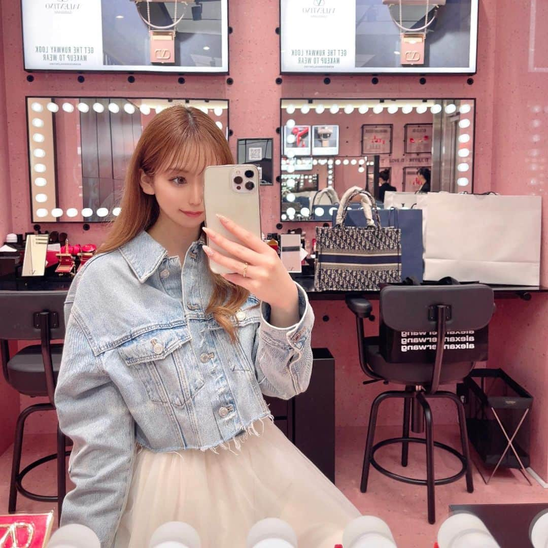 HIMEKAのインスタグラム：「. . 💄💋👠 . .」