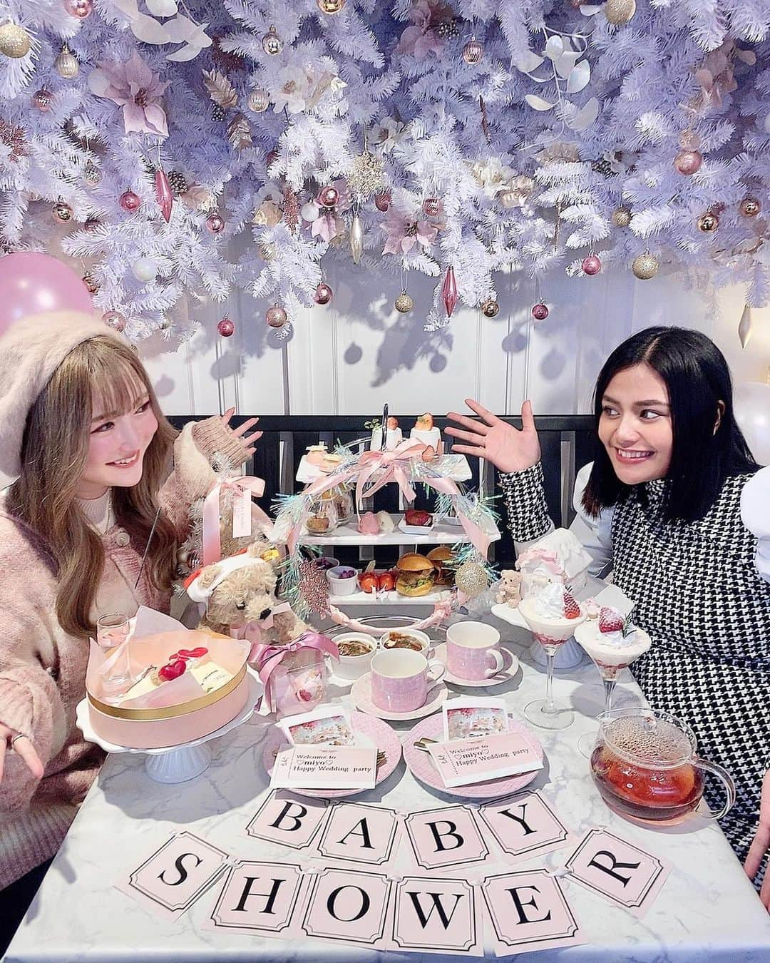 はづきてぃさんのインスタグラム写真 - (はづきてぃInstagram)「・ baby shower👶🏼🎉✨💕 うん、載せるの遅すぎて もう産まれてるんよwwww でもせっかくだから載せるっ⸜♡︎⸝‬  結婚祝いのつもりだったんだけど baby showerのガーランドも貸していただけて🥹💓  wedding party & baby shower❤️  #babyshower #ベビーシャワー #ベビーシャワーパーティー #アフタヌーンティー #ジンジャーガーデン青山 #gingergardenaoyama #妊娠祝い」4月7日 19時14分 - hazukitty_official