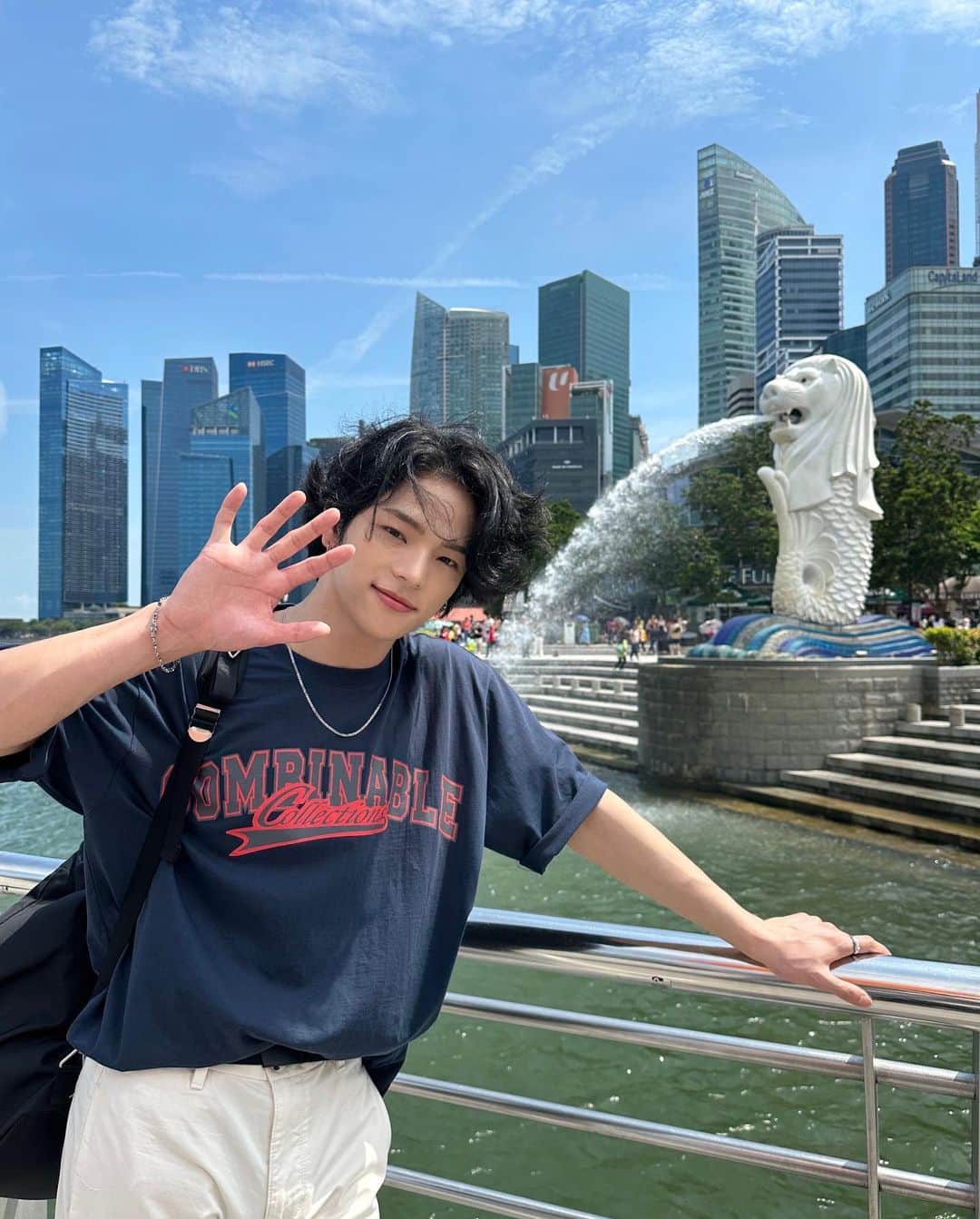 キム・ウジンさんのインスタグラム写真 - (キム・ウジンInstagram)「[#우진] CUBS! 내일 8시 youtube live에서 만나👋」4月7日 19時09分 - woooojin0408