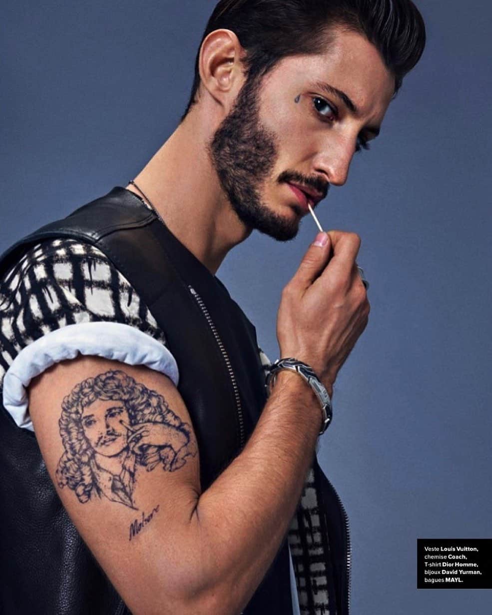 ピエール・ニネのインスタグラム：「#TB to this bad tattoo decision. 📸 for @gqfrance #Moliere #JBPOQUELIN」