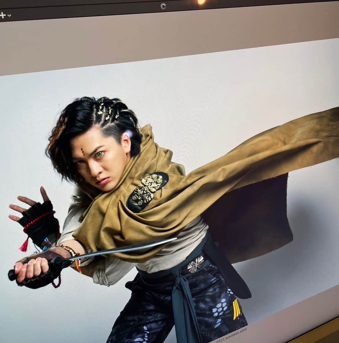 白又敦のインスタグラム：「ビジュアル解禁。 よろしくお願いします。 #colorcrow  #カラークロウ #俳優 #舞台 #offshot #オフショット」