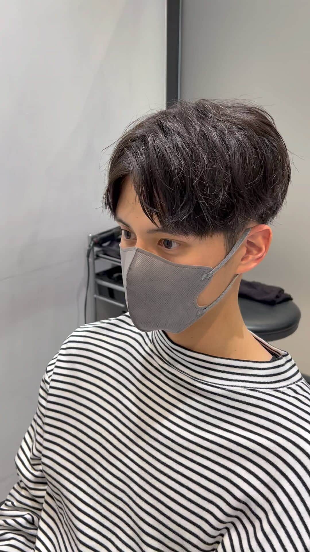 のインスタグラム：「・ new hairstyle👦  ・ ・ ・ #newhair  #04 #ootd」