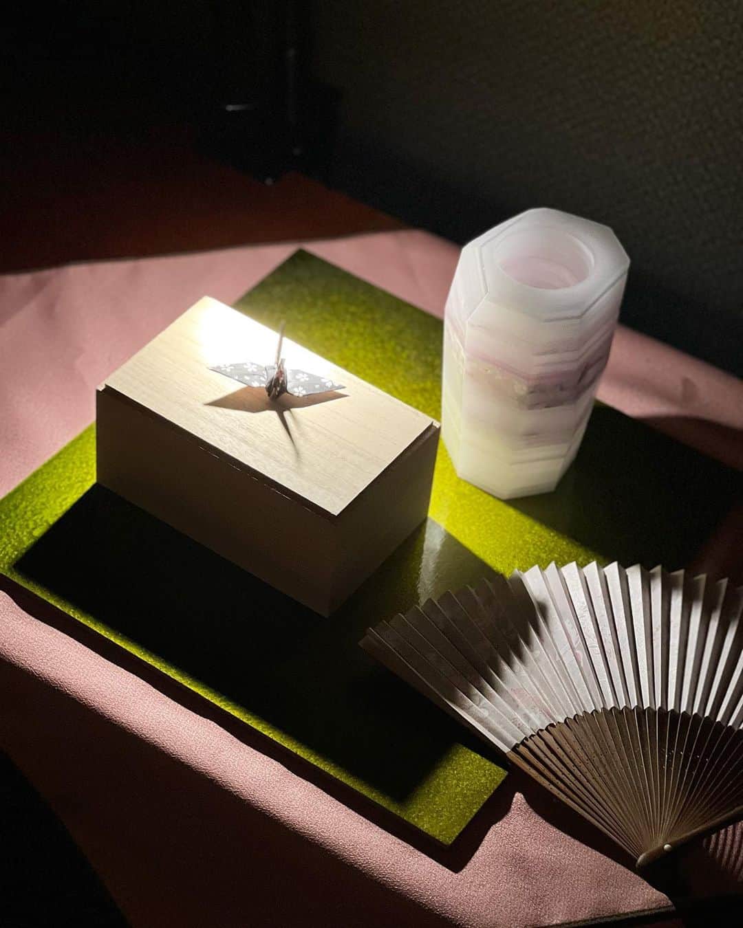 ImotoEtsuyo さんのインスタグラム写真 - (ImotoEtsuyo Instagram)「#品川プリンスさくらタワー  ・  自然素材を豊富に使った ジャパニーズスタイルの #トリートメント ・  「香」と「自然」を感じる SPA THE SAKURA @spathesakura   ゆずやひのきの香りに癒される ボディトリートメントを受けました。  ナチュラルな素材に着目したメニュー。 静寂に包まれた神秘的な空間で 心身も浄化されたみたい。 ・ #ボディケア  #ボディトリートメント  #spa  #スパ #癒し #bodycare  #bodytreatment  #品川  #さくらタワー #品川プリンスさくらタワー  #日本  #japanese #hotellife  #shinagawaprincehotel」4月7日 19時21分 - bisuhada