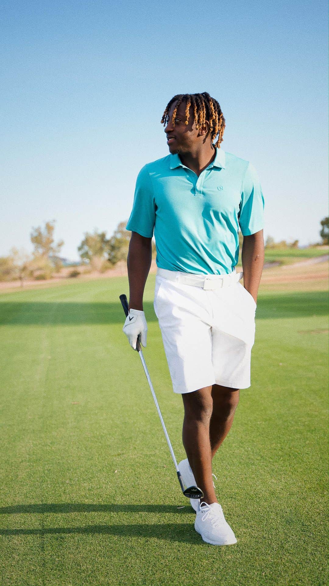lululemonのインスタグラム：「@_snappygilmore isn’t the only one with tricks up his sleeve. Our new golf gear has anti-stink, UV protection, and drop-in tee pockets to keep you on par. Link in bio to shop.」
