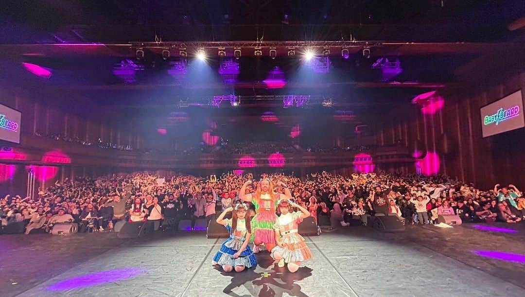 レディビアードさんのインスタグラム写真 - (レディビアードInstagram)「POLYMANGA❣️❣️  A million thanks to you Swiss(and other) superstars for making our show today unforgettable🤘🤘We had a blast, and are very excited for tomorrow🥰🔥😘ありがとうございました❤️  WE LOVE SWITZERLAND❗️  ❤️🇨🇭❤️🇨🇭❣️🇨🇭❣️🇨🇭❤️」4月8日 5時46分 - ladybeard_japan