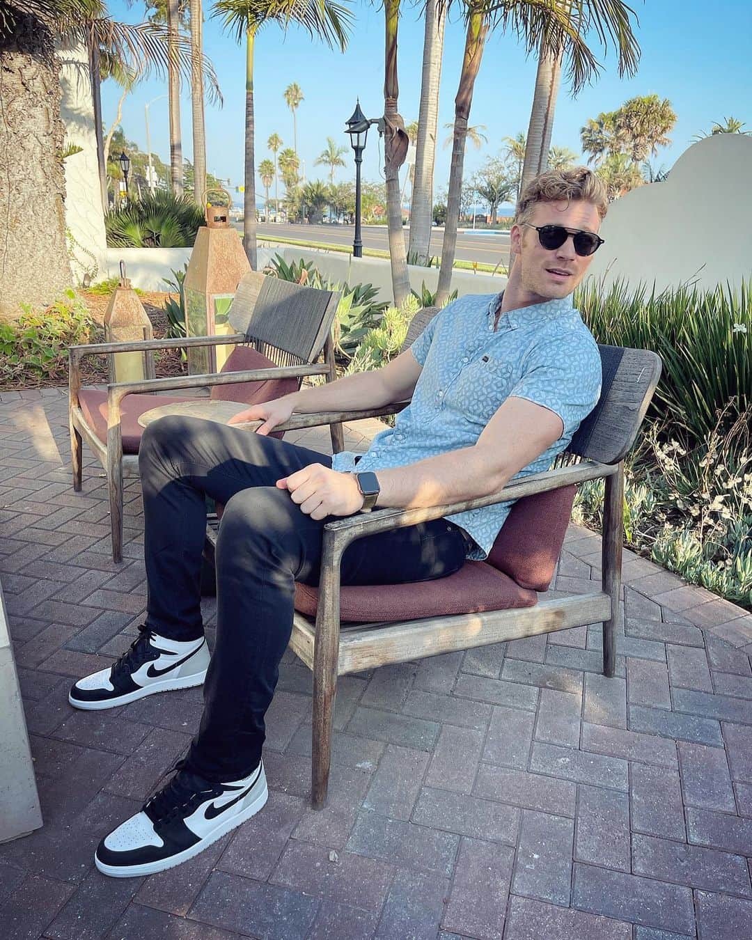 デレック・テラーのインスタグラム：「SB fit check ✔️」