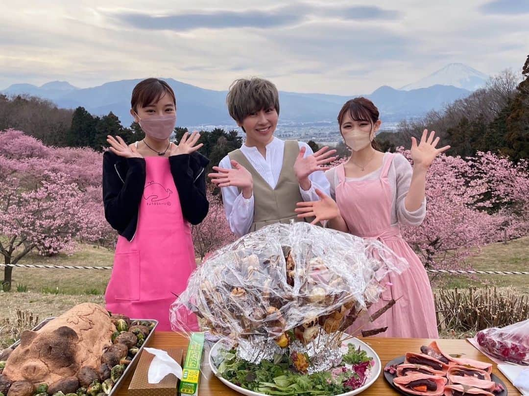 白石陽菜（桜井えりな）さんのインスタグラム写真 - (白石陽菜（桜井えりな）Instagram)「放送見てくれた皆さんありがとうございました🥩 . 全部おいしかったけど、私は塩釜焼きと手毬寿司がお気に入りでした…♡ . 見逃した方、もう一度見たい方はTVerで✨ 私もTVerでみようと思います👀」4月7日 21時13分 - haruna__408