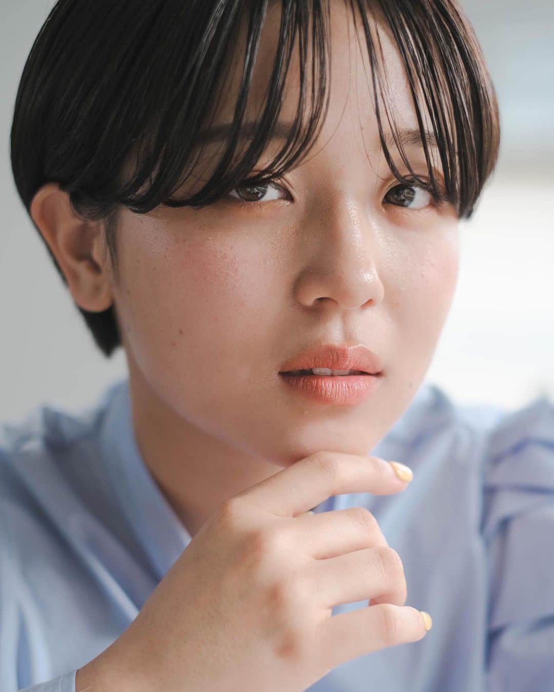 野口和弘のインスタグラム：「シースルーバングのショートボブ☺︎  . . h @cieca.noguchi  m @cieca.nrk  . . . .  #cieca.#hairstyle#haircolor#fashion #hairarrange#ショートボブ#ショートヘア#ボブスタイル#グラボブ#ボブウルフ#インナーカラー#ハイライト#ハイトーン#ブリーチ#グレージュ#ヘアアレンジ#グラデーションカラー#シースルーバング#ヘアカラー#ヘアカタログ#ヘアセット#外国人風#表参道#原宿#美容室#헤어스타일#단발머리」