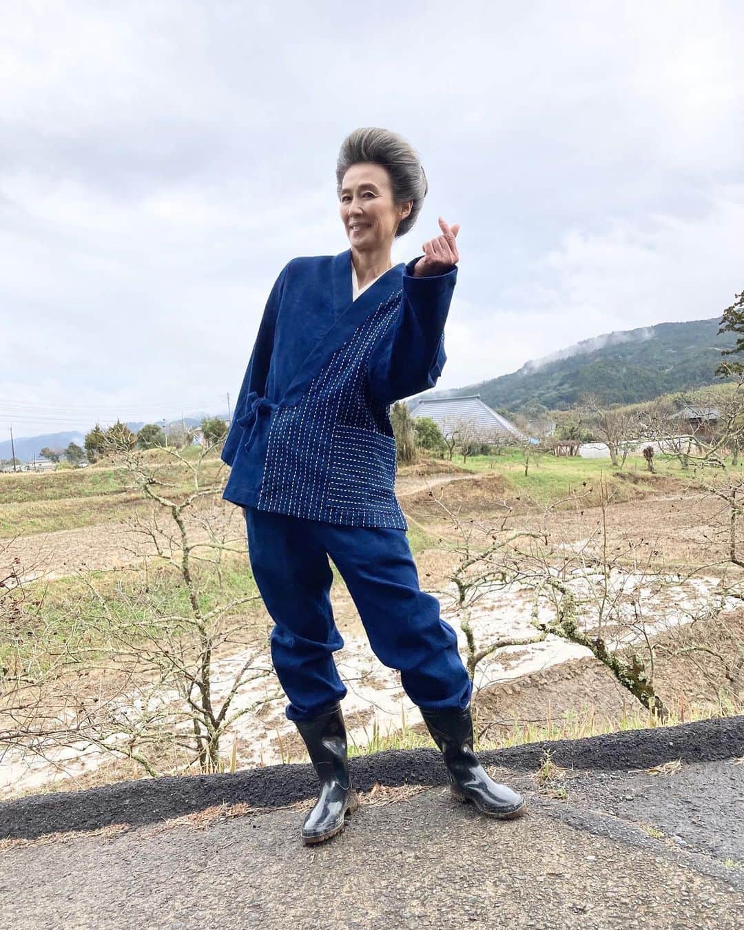 萬田久子のインスタグラム：「明日のめざましどようびに生出演します！ 土曜の朝に愛ある喝❣️が飛ぶかも⁉️  フジテレビ 『めざましどようび』 明日4月８日(土) 6時〜8時30分に生出演予定です。 是非ご覧くださいませ♪  #フジテレビ  #めざましどようび  #土ドラ  #グランマの憂鬱 #いよいよ明日スタート #萬田久子 #HISAKOMANDA」