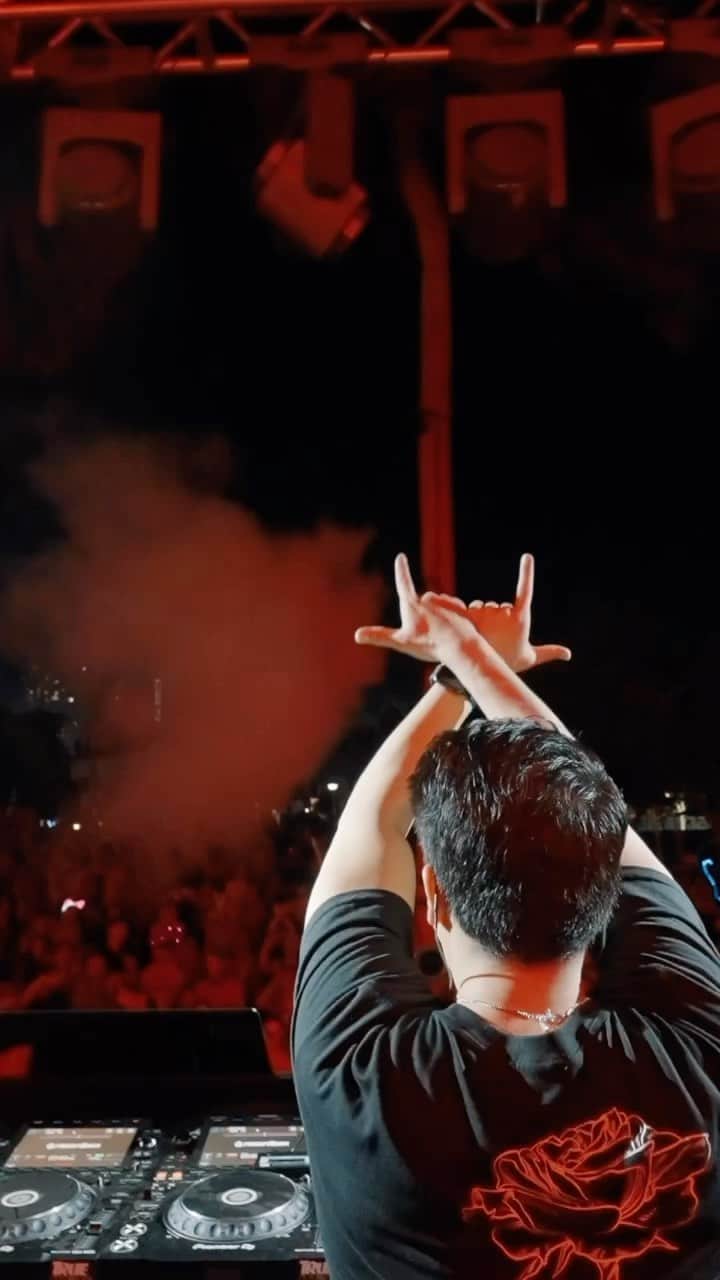 レイドバック・ルークのインスタグラム：「Ultra Miami 2023 Recap! Thanks so much to @wallrecordings & @afrojack for having me 🔥THIS IS NEXT LEVEL  📸: @groundlandmedia & Team Jacked」