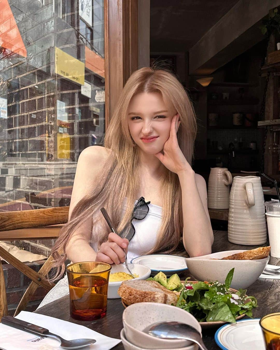 Elina 엘리나 (エリナ) さんのインスタグラム写真 - (Elina 엘리나 (エリナ) Instagram)「Yum yum🥗 나른하당」4月7日 21時32分 - elina_4_22