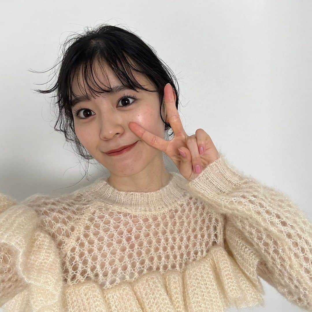 のインスタグラム：「くるくるん  #超ときペディア　みてね☺︎  #坂井仁香#ひとちゃん#超とき宣#超ときめき宣伝部#前髪#ヘアアレンジ#衣装」