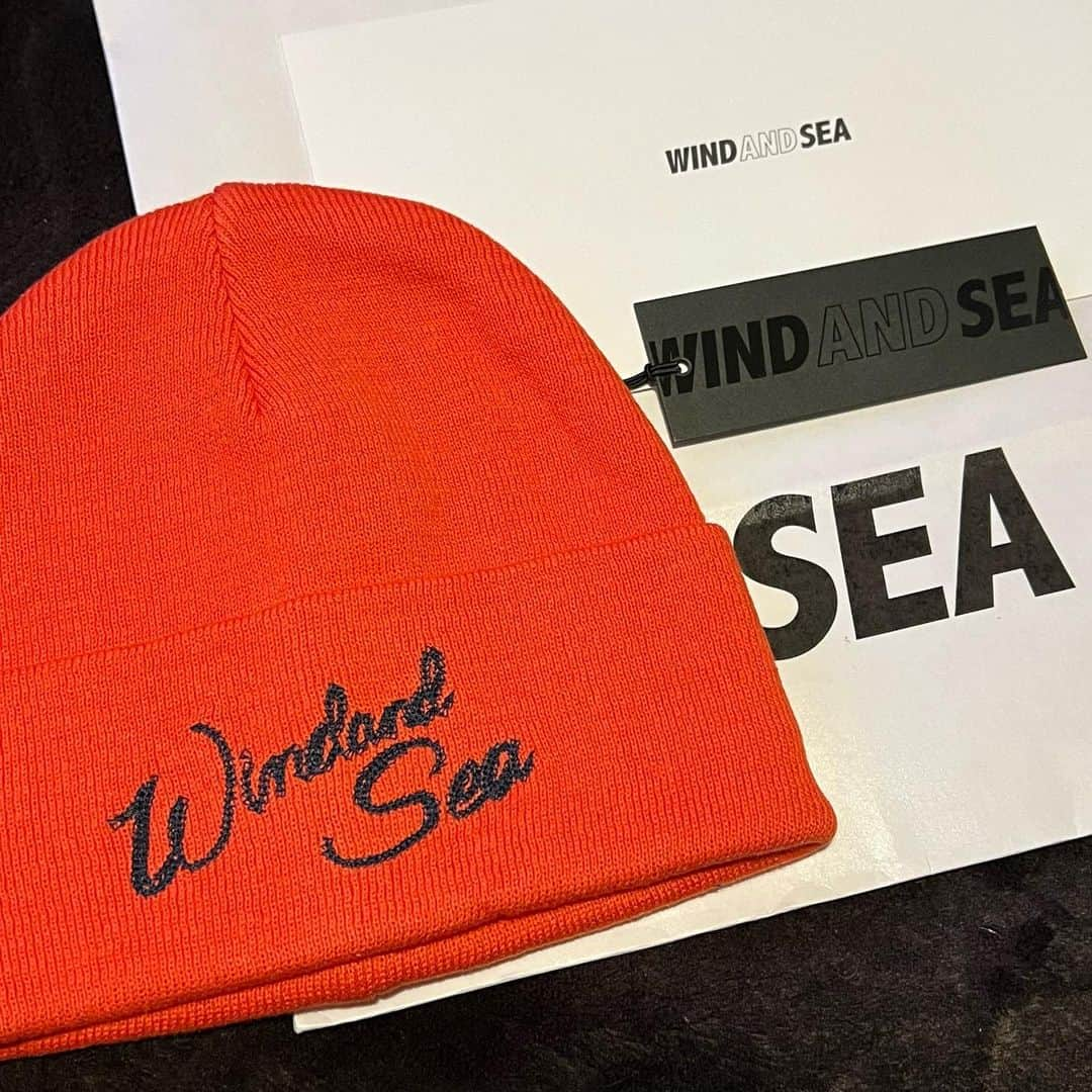 JULIANさんのインスタグラム写真 - (JULIANInstagram)「🌊WIND AND SEA🏄‍♂️ @windandsea_wear   新作ビーニー🤙✨  BIG THANKS♡  #windandsea #ウィンダンシー   #ニット帽 #ニットキャップ  #キャップ #キャップコーデ  #帽子 #帽子コーデ  #ニット帽コーデ #ビーニー #ニット帽男子 #ニット帽女子  #ビーニー男子 #ビーニー女子  #ストリートファッション #ストリート系 #ストリート系男子 #ストリート系女子 #アメカジ　#サーフ #サーフィン  #海 #海コーデ #海好き #海好きな人と繋がりたい  #ロンハーマン #ronherman  #メンズモデル  #関西服バカ  #神戸」4月7日 21時49分 - julian_official_jp