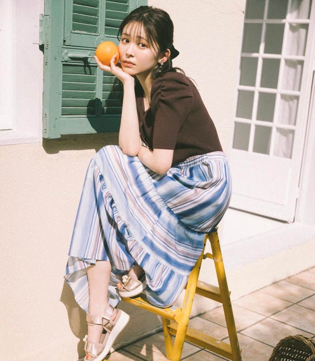 久間田琳加のインスタグラム：「たまにすごくオレンジジュース飲みたくなる🍊 はやく夏になってほしいな〜🕊 #31Sonsdemode #トランテアンソンドゥモード」