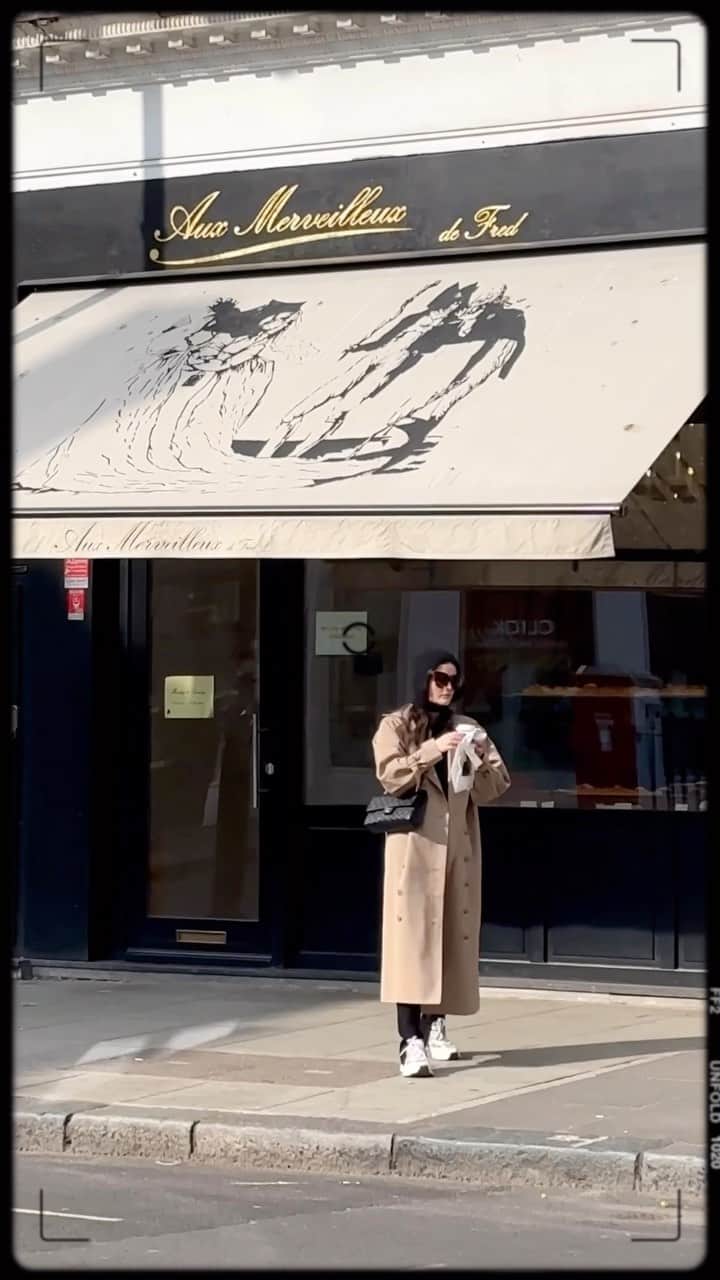 ペオニー・リムのインスタグラム：「The Best French bakery in Kensington.  #peonylimstyle」