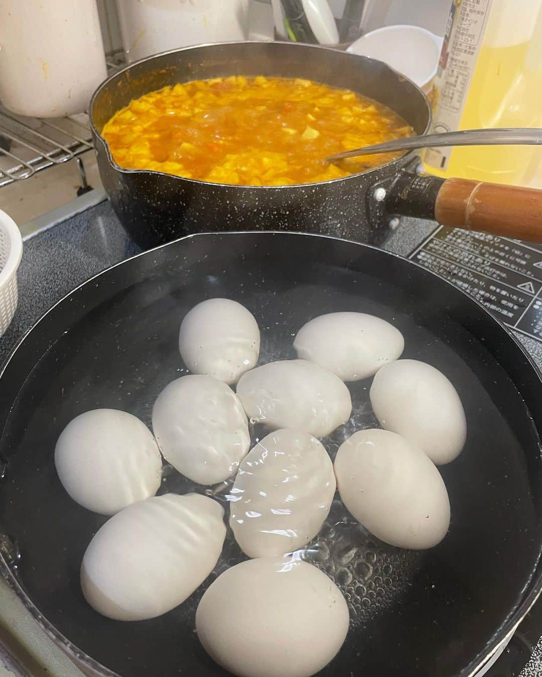 一条もんこさんのインスタグラム写真 - (一条もんこInstagram)「4月の新メニューは  卵カレー レモンチキン 豆とブロッコリーのサラダ  です。 卵品薄、値上がり、でも頑張ります🥹 #卵カレー#カレー教室#料理教室#SpiceLife#渋谷#レッスン#カレー#curry#スパイス#レモンチキン#豆サラダ#スパイスカレー#スパイス料理#一条もんこ」4月7日 22時15分 - monko1215