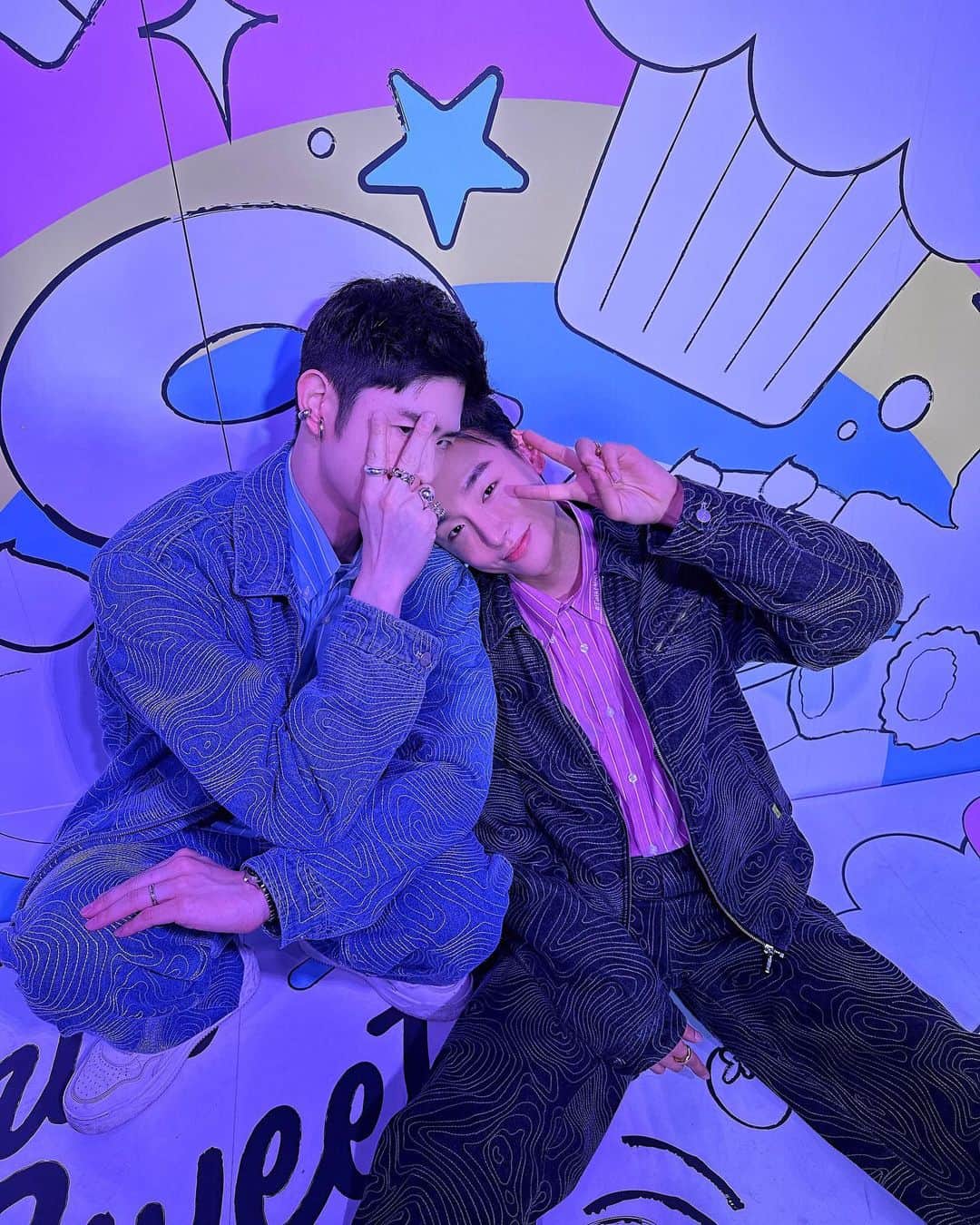 Noah（ノア）のインスタグラム：「@musinsa_global  @musinsa_japan ✌🏼  韓国に10日間いたから、日本に帰って来て韓国がちょっと恋しい気持ちだったけど、原宿で韓国に出会えました🫶🏼🇰🇷 コマウォヨ♥️  #TaikiNoah#Musinsa」