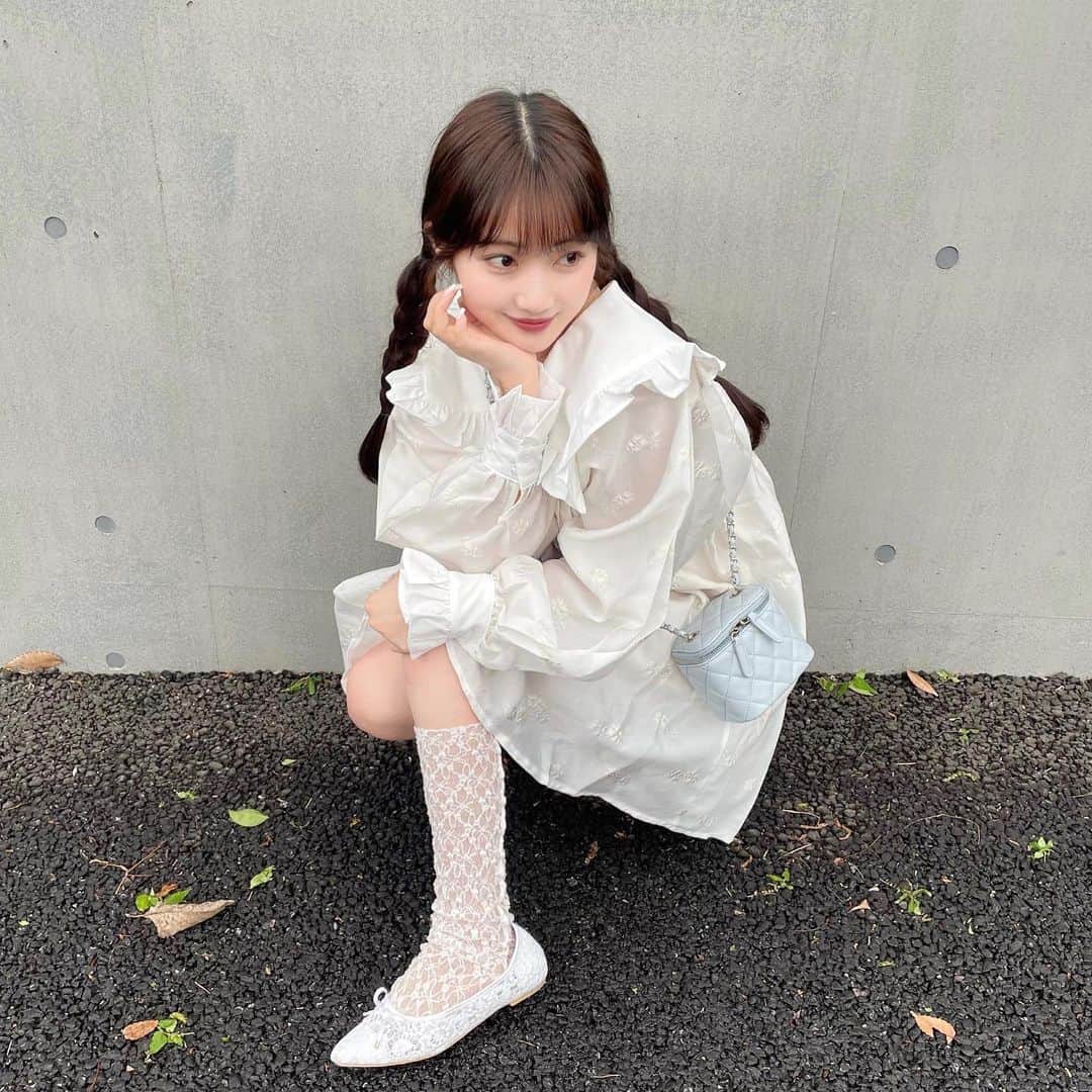 のインスタグラム：「주말🐇🩵🌧️」