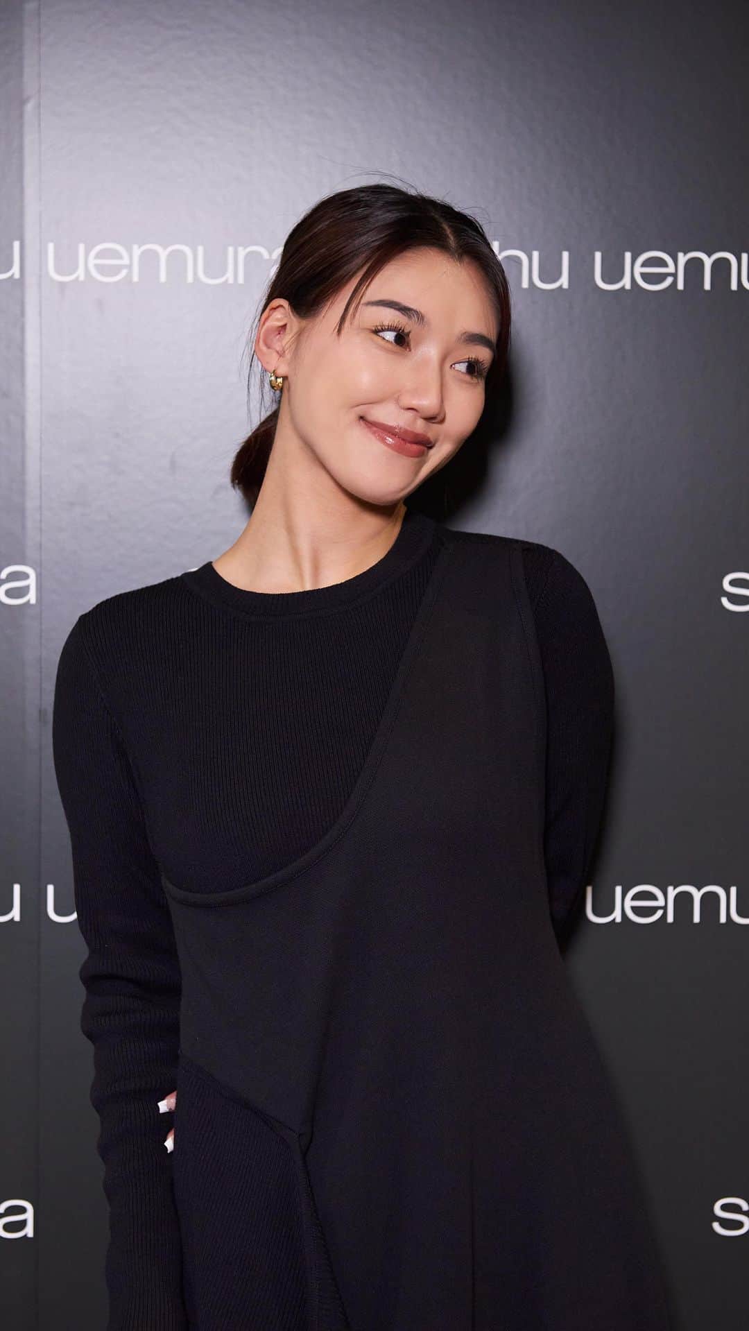 松本優のインスタグラム：「@shuuemura の新作アイパレット 「クロマティックス クワッド」を体験しに✨ とにかく一つでアイシャドウからチークやハイライトとしても使えて、使いやすくておすすめ☺️  新テクスチャー「アイスカルプト」のラメ感がとってもお気に入りで一色使いでもアクセントでもいいのよねえ⤴︎💓  #shuuemura#makeup#make#eyemakeup#メイク#メイク動画##シュウウエムラ#eyesculpt #sculptyourdimension」