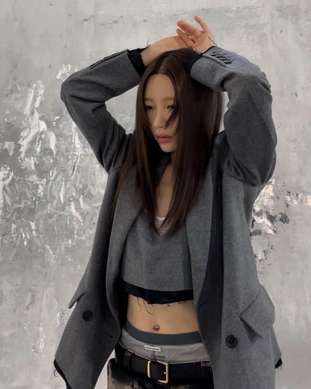 ハニのインスタグラム：「🫶🏻  더 사랑하고 더 믿고 싶어서  요즘 저는 거절을 연습하고 있습니다 제 미숙하고 섬세하지 못할 거절의 시도들이 혹여 누군가에게 상처가 될까 두렵기도 하지만 너그러운 마음으로 조금만 기다려주시길 부탁드려요」