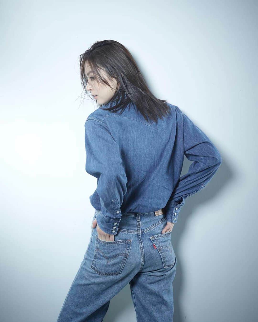 高須みほのインスタグラム：「👖」