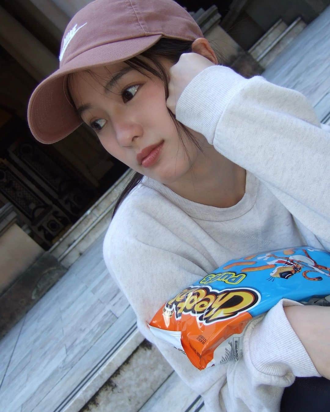 PIMTHAのインスタグラム：「Wish we have a Time machine. ⏳」