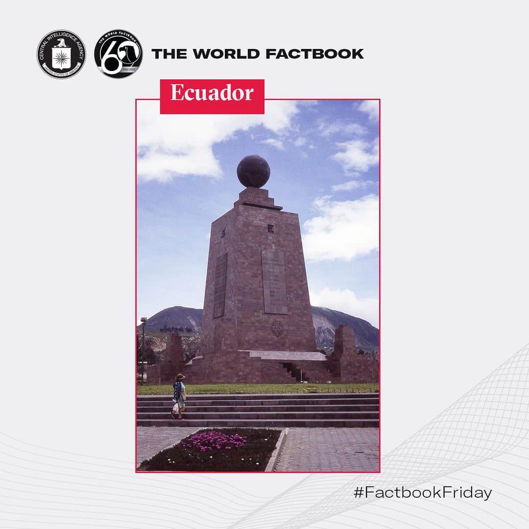 CIAさんのインスタグラム写真 - (CIAInstagram)「Today, Factbook Friday takes you on a journey to the middle of the Earth. Ecuador's capital, Quito, is home to an iron and concrete monument that marks the exact location of the equator.  #FactbookFriday #Ecuador #Equator」4月7日 23時03分 - cia